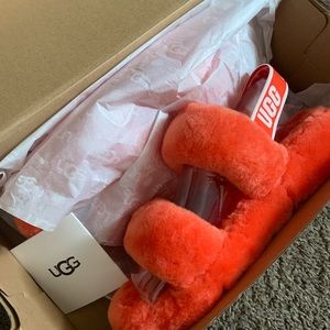 UGG women’s fluff yeah slides